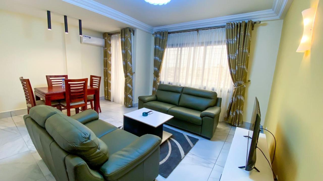 Loumia Premium Bonapriso Apartment Douala Bagian luar foto
